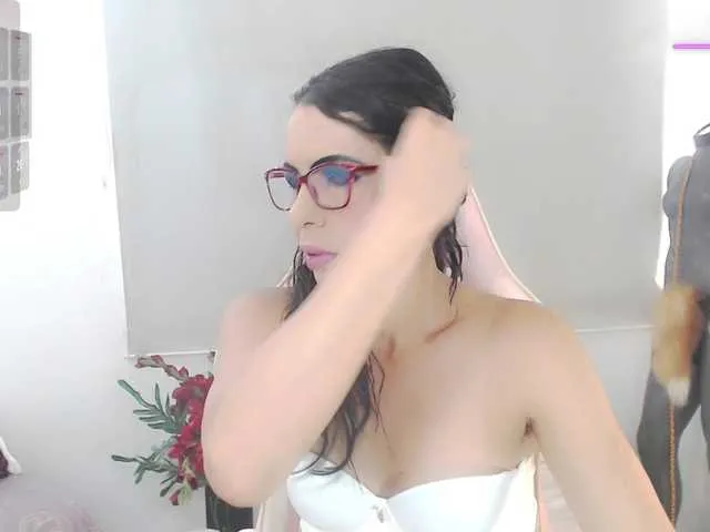 bella-moss on BongaCams 