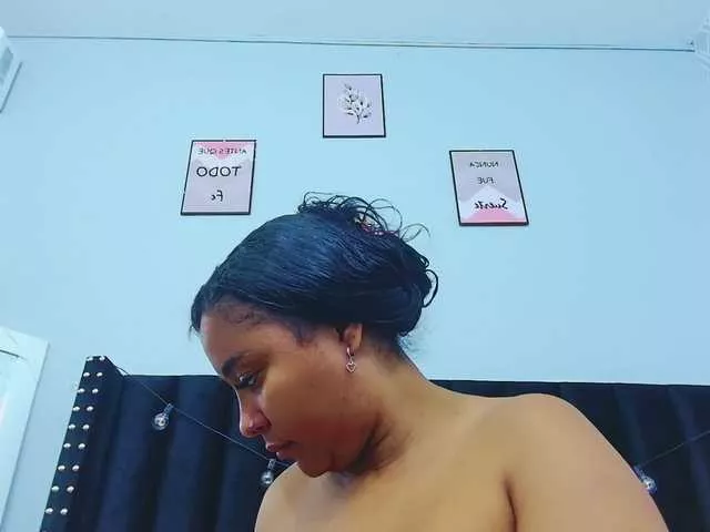colombiamommy on BongaCams 