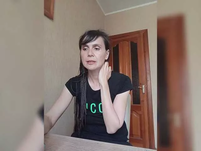 Hellenalonenochka on BongaCams 