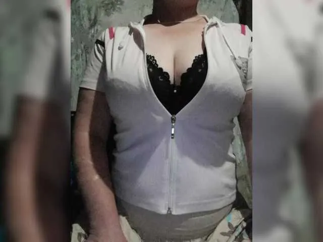 Iriska2025 on BongaCams 