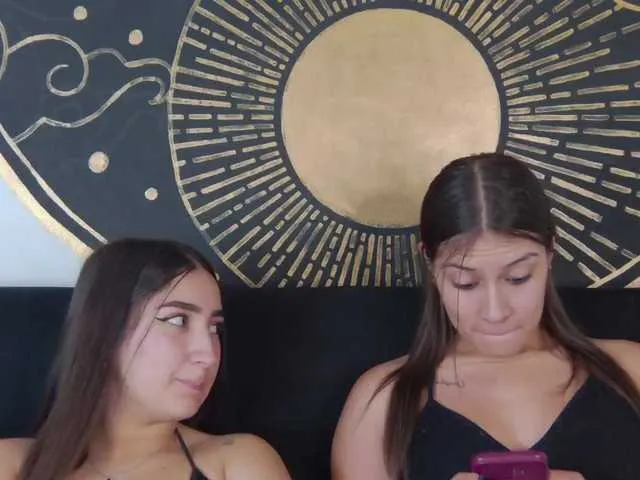 kinkyzoeandema on BongaCams 