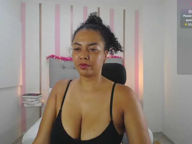 LorennaBrown69 on BongaCams