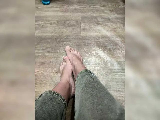 Mia883 on BongaCams