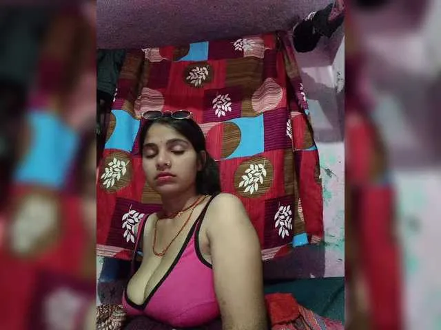 Tunnidelhi on BongaCams 