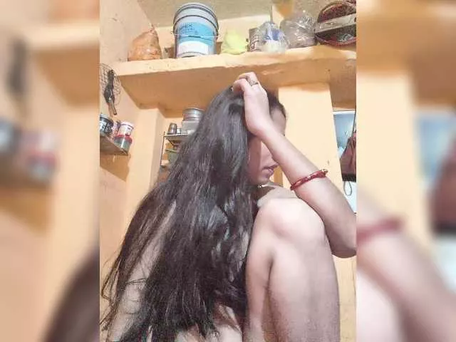 Tunnidelhi on BongaCams 