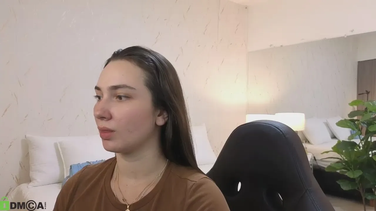 AVA__BLUE on Cam4