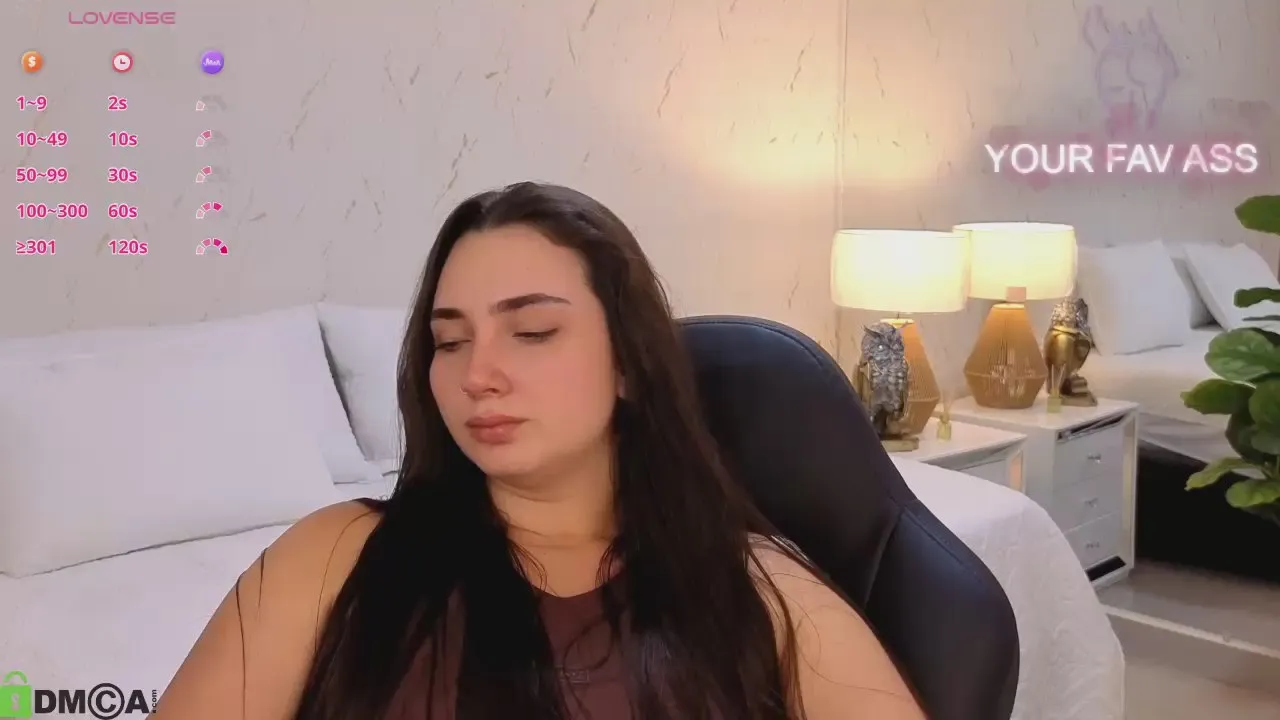 AVA__BLUE on Cam4