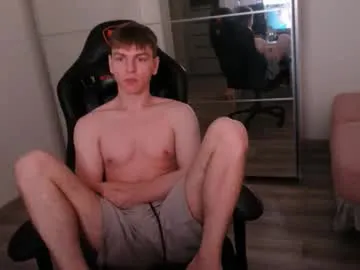 alex_gotcha — show feet both  [111 tokens left] Wanna play? -> check tipmenu / chat is free   [ #18 #young #cute # #bigcock]