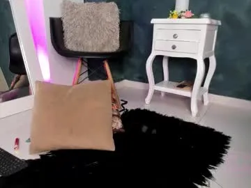 bellarooux on Chaturbate