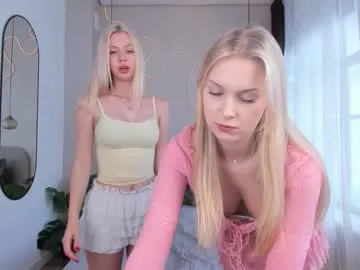 cassie_palmer — kiss and lick belly [232 tokens left] Hello my lovely boys #18 #teen #shy #young #blonde