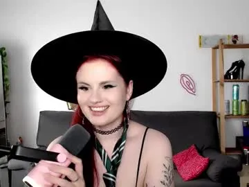 dellacrush_ on Chaturbate