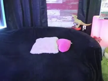 elle4you on Chaturbate 