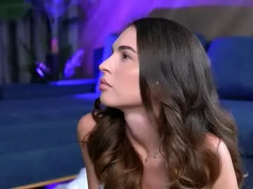 esmeainsley on Chaturbate 