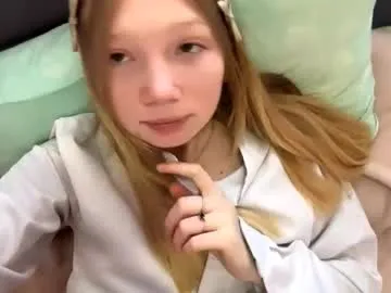 eugenakhouri on Chaturbate
