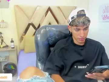 ferphoenix_ — GOAL: Full Naked [100 tokens remaining] Welcome to my room! #feet #skinny #twink #lovense #new