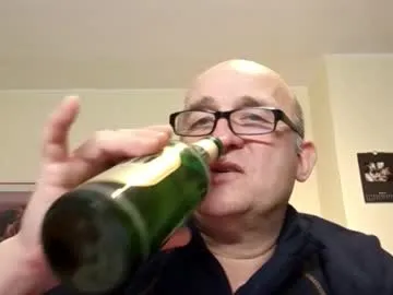 keilie1 — PM 5 #daddy #bigcock #german #muscles #anal - unbutton a button [19 tokens remaining]