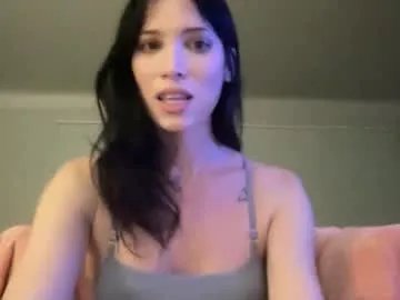 kikihart — Freechat on Chaturbate