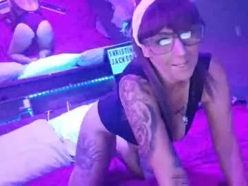 kikilovespartylights on Chaturbate 