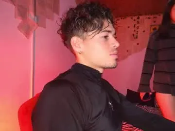 kisstarxxx — Cumshow #deepthroat #sloppy #curvy #squirt #creampie [1136 tokens remaining]