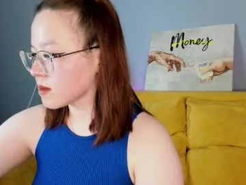 krysadapp — GOAL: Stand up [1 tokens remaining] Welcome to my room! #bigboobs #nonude #shy #18 #new