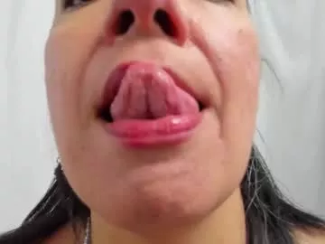 lailacastillomilf on Chaturbate 