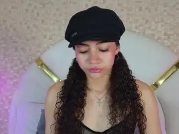 luucy_jonnes on Chaturbate 