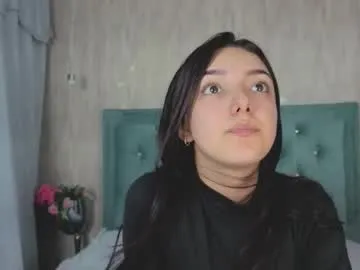 marcelaa_fox — Today I feel sick, Help me go to home [898 tokens remaining]