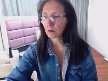 oriana_jhonson — GOAL: Bring your butt to me [22 tokens remaining] Hello, I love the company, let's have fun  #bigboobs #milf #mature #bigass #squirt
