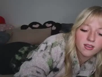 prettiestprincess — TWERK DOGGIEEEE #babe #blonde #petite #18 [757 tokens remaining]