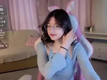 rainybella — Ride a pillow in panties [10 tokens left] #new #young #shy #natural #18