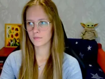 roxie_shy —  Heeyyy, Guys  Join to my room and follow me  #tease #dance #pvt #slim