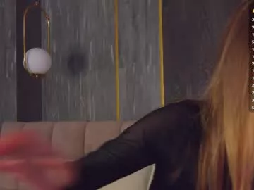 sara_lewiis on Chaturbate 