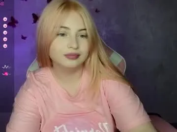 shy_blondiee — NAKED ASS TWERK #shy #cute #bigboobs #blonde #18 [999 tokens remaining]
