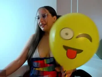 sophia_martinezz — GOAL: NAKED AND PLAY BOOBS [296 tokens remaining] Girl Balloon Lover    #bigboobs #curvy #belly #balloons #bbw