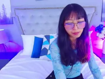 yommi_winx on Chaturbate 