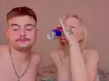 your_molly_mark — !suck no bra! [366 tokens remaining]