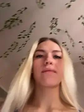 -Sexy_Barbie- — show boobs oil