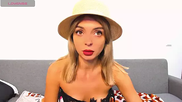 _ellen_meow_ on StripChat 