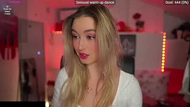 Alexis___Texas — Handbra dance + flash natural boobies