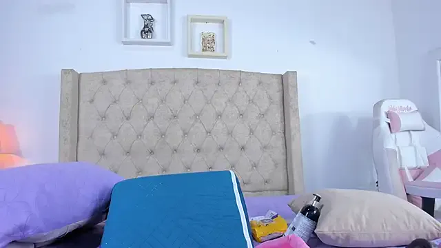 allisson_m on StripChat 