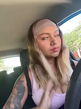 amanda-medrano1 on StripChat 