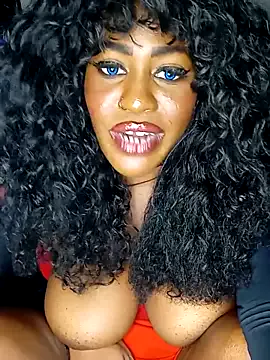 AmazonianMistress on StripChat