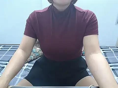 Amiee_Showhottie — help me cum and squirt for you