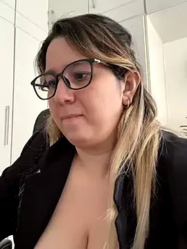 amooraaamoon on StripChat 