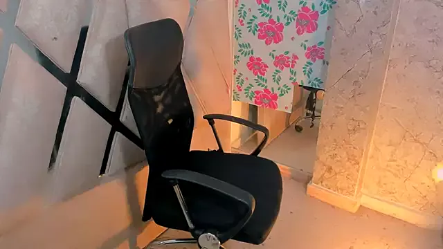 AnddieBaker on StripChat 