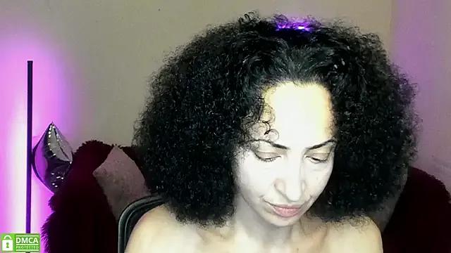 Arianasweety23 on StripChat 