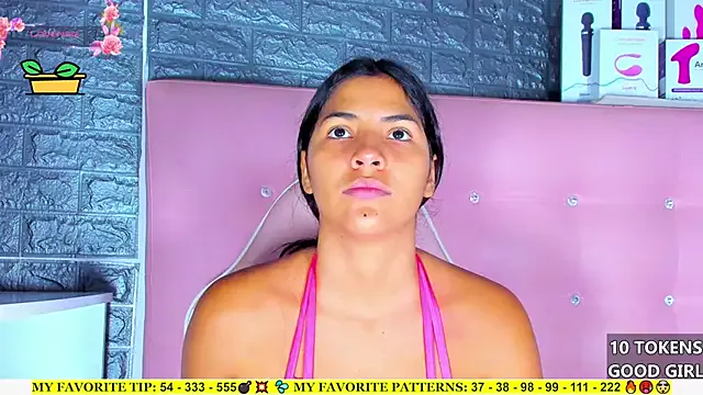 AriannaLewiis on StripChat