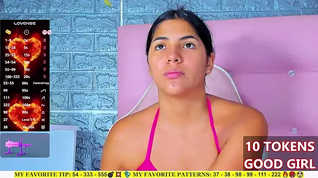 AriannaLewiis on StripChat 