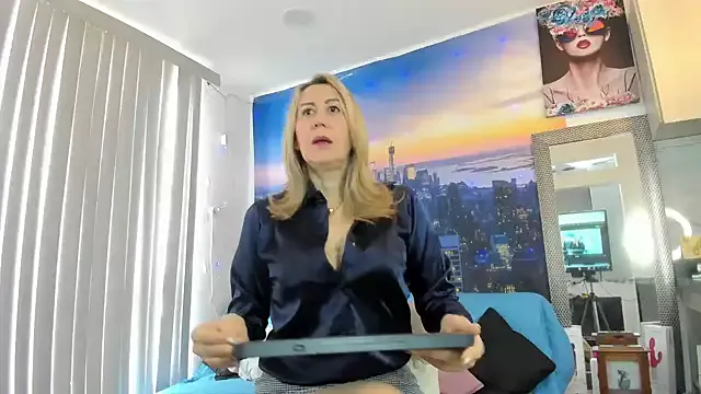 ashleymilf_1 — sexy blowjob warm me up seduce me