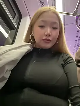 Asian_Asami on StripChat